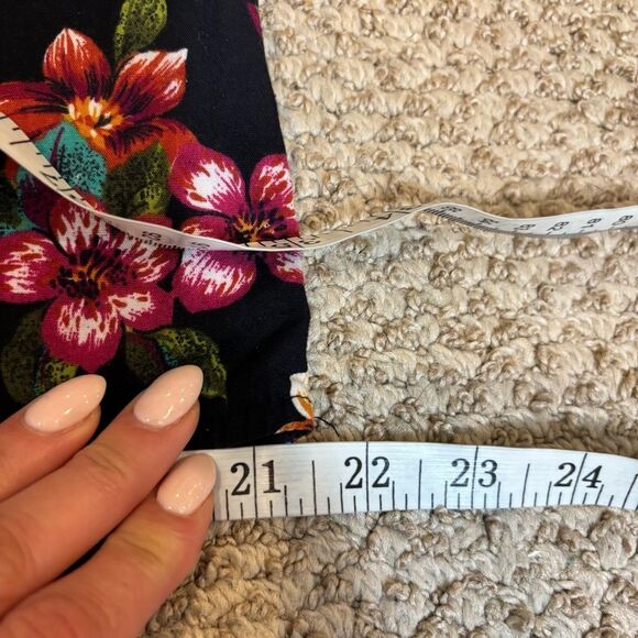 Vintage Cristin Stevens Black and Floral Sleeveless Button Down Blouse‎ Large - Picture 11 of 11